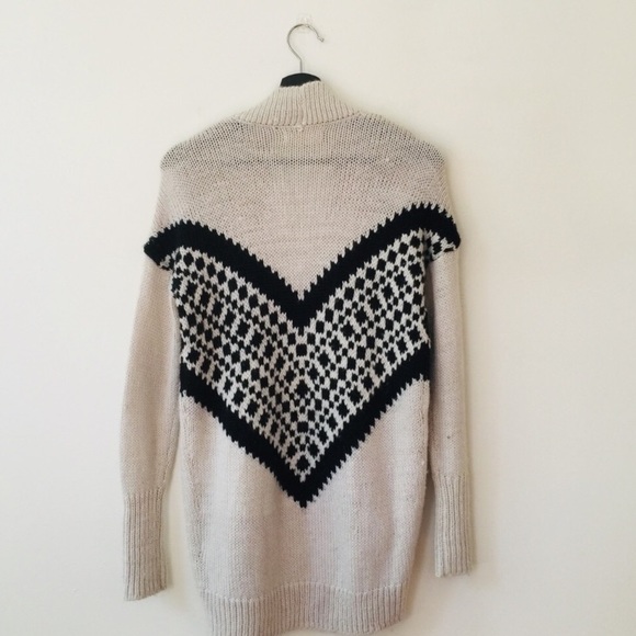 • cozy aztec hollister draped cardigan • - Picture 2 of 6